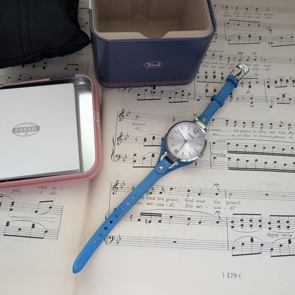 Fossil Silver and Blue Wearable Watch - Picture 11 of 11